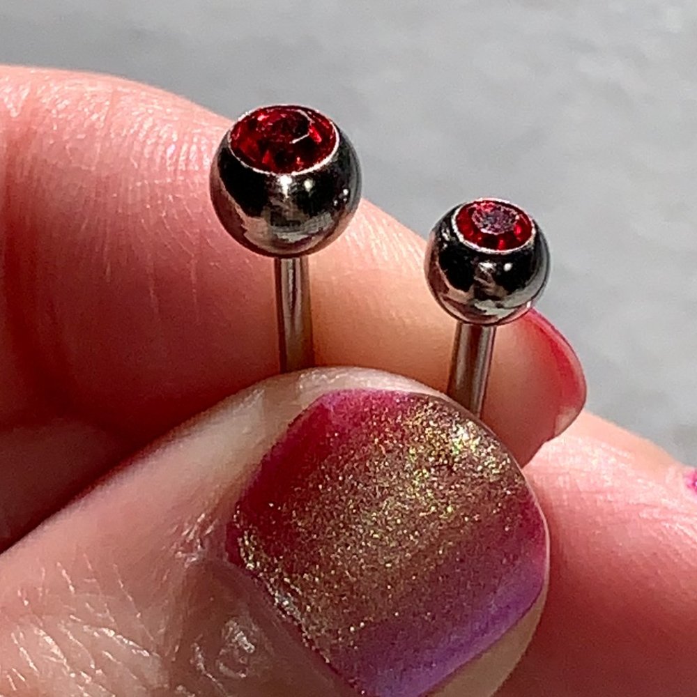 14 Gauge Ruby Red Gemmed Tongue Ring